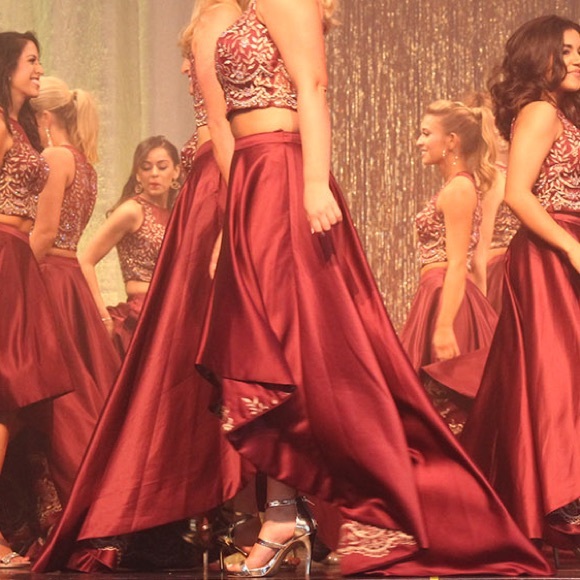 Two Piece Party Outfit - Picture 3 of 5